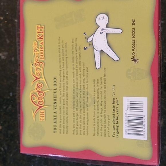 Voodoo Vengeance Book & Kit NIB w/free photo frame - Picture 2 of 3